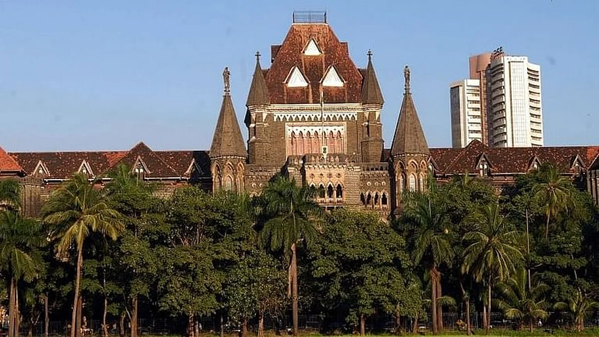 शिकलेली आहे म्हणून महिलेला कामाची जबरदस्ती केली जाऊ शकत नाही- मुंबई उच्च न्यायालय