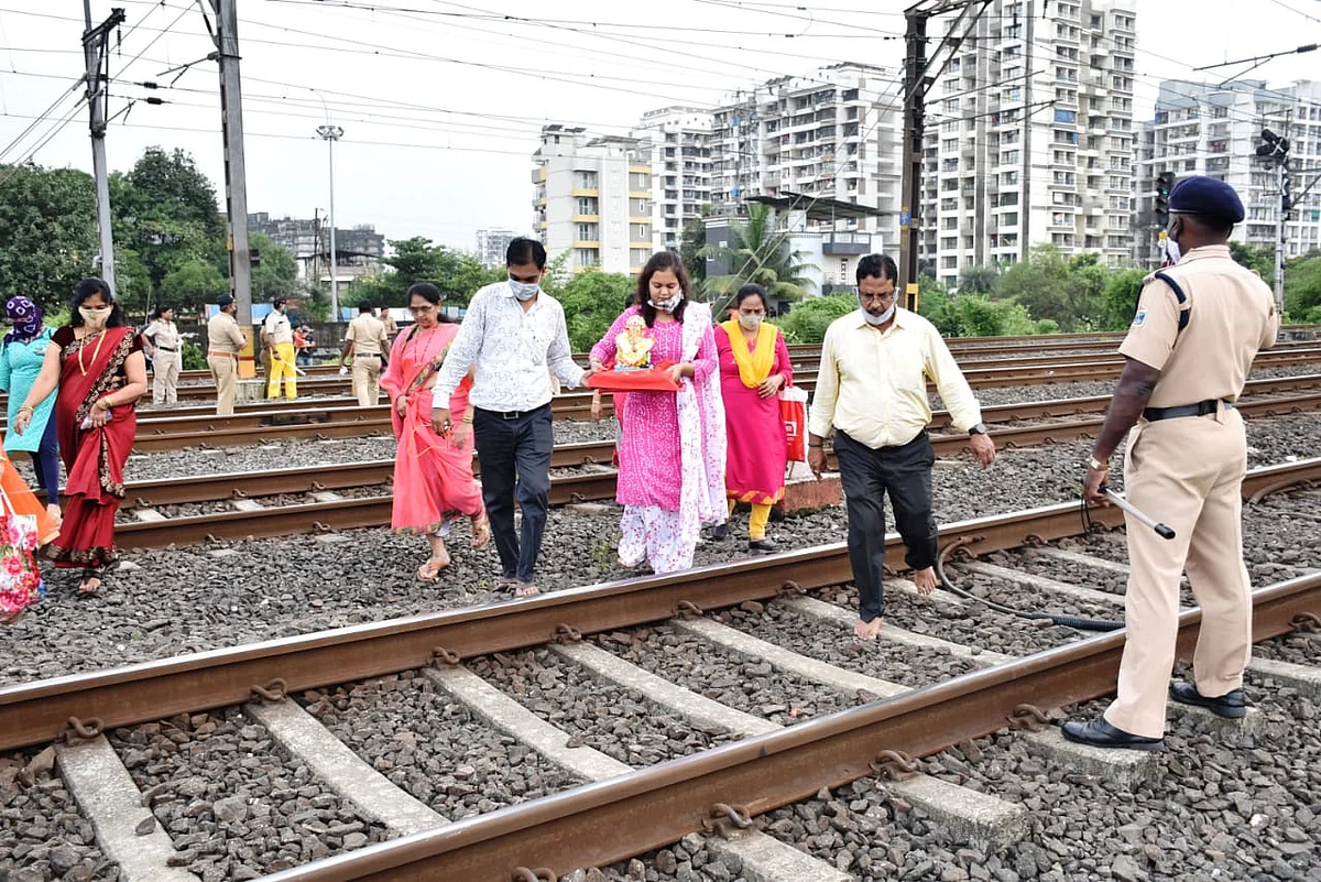 गेली अनेक वर्ष हा प्रश्न प्रलंबित आहे
