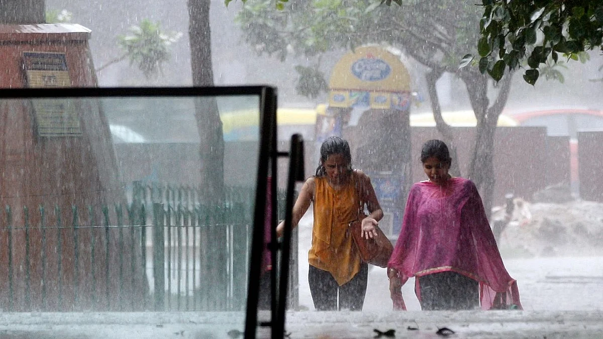Cyclone Gulab : आज मुंबई, पुण्याला मुसळधार पावसाचा इशारा; सहा जिल्ह्यांना अलर्ट जारी