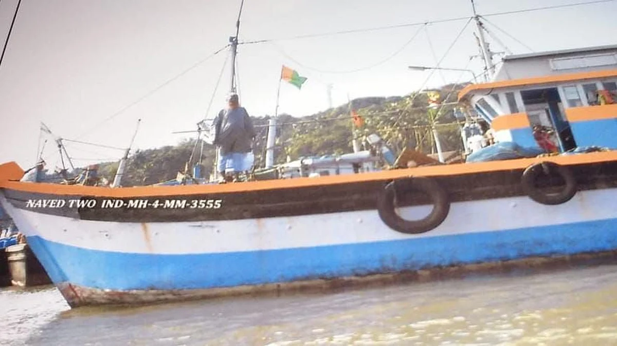 रत्नागिरीतल्या समुद्रात नौका बेपत्ता, सहा खलाशांसोबत पाच दिवस संपर्क नाही