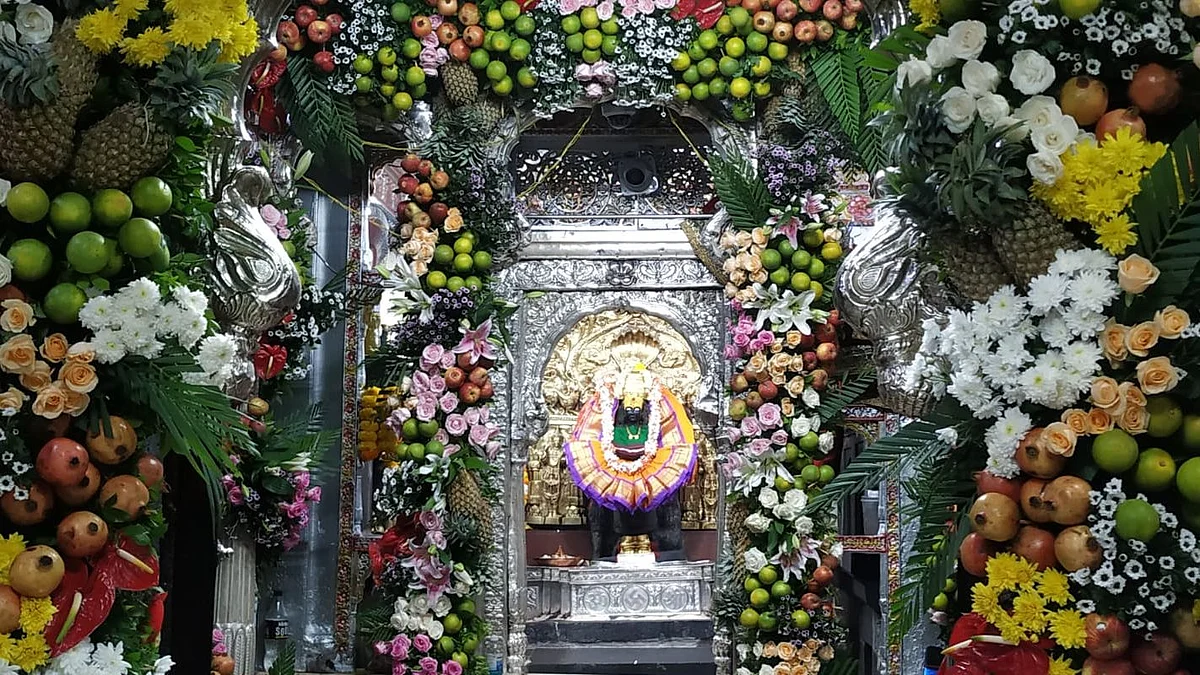Happy Navratri 2021: शारदीय नवरात्रौत्सवला सुरुवात, राज्यभरातील मंदिरंही भाविकांसाठी खुली