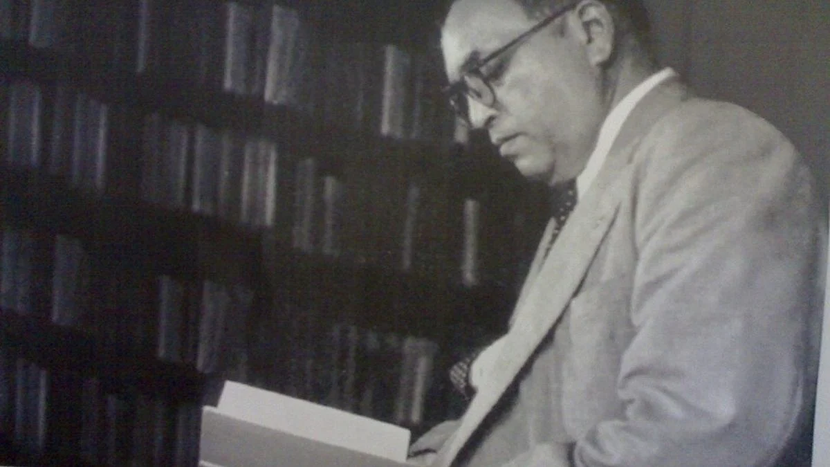 धम्मचक्र परिवर्तन दिन : डॉ. बाबासाहेब आंबेडकर आणि धर्मांतर