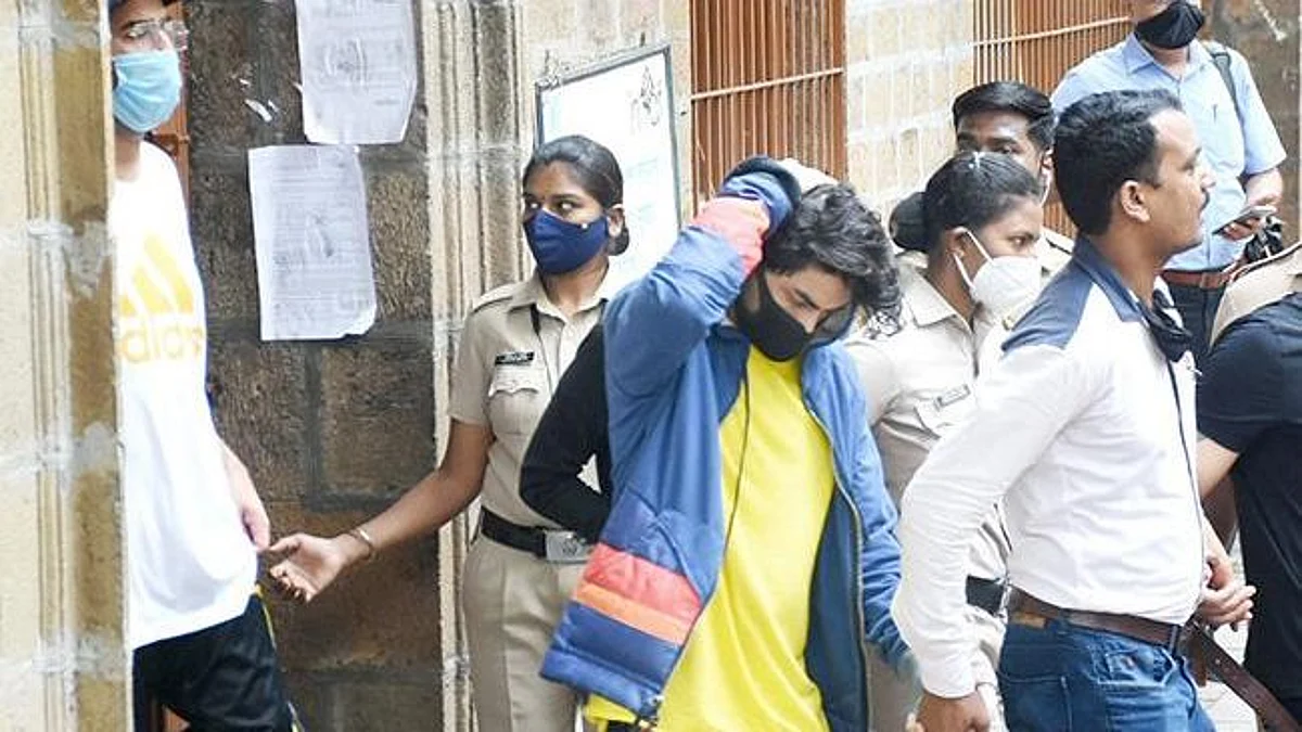 SRK's Son: 'आर्यनच्या फोनमध्ये सापडलेत धक्कादायक फोटो, 11 ऑक्टोबरपर्यंत कस्टडी द्या', NCB ची मागणी