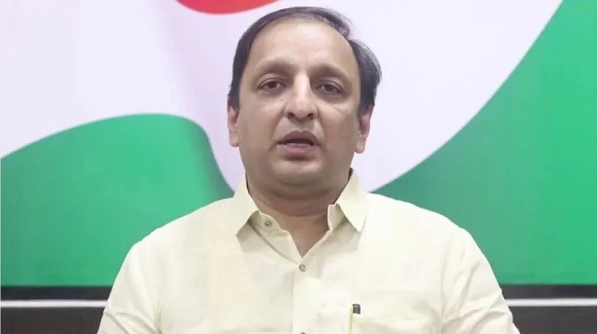 Sachin Sawant: ''मंत्रिमंडळ विस्तार का करत नाही याचं कारण जनतेला कळलं असेल''
