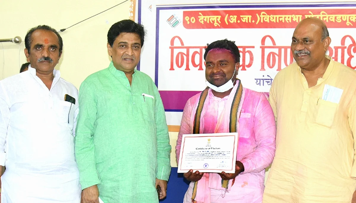 निकाल लागताच अशोक चव्हाणांना सोनिया गांधी, शरद पवार, उद्धव ठाकरेंचा फोन