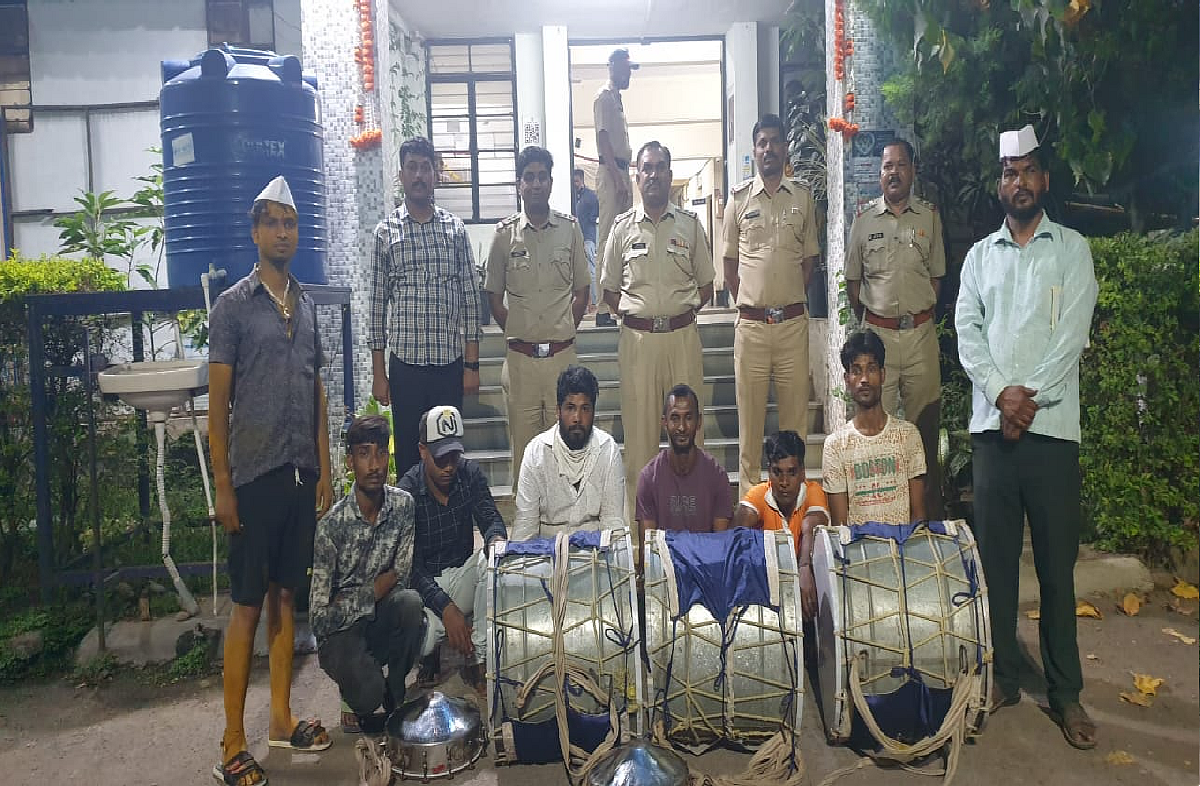 नवरदेवाच्या हौसने दाखवलं पोलीस स्टेशन! ढोल ताशांच्या तालावर हळद लागली, पण...