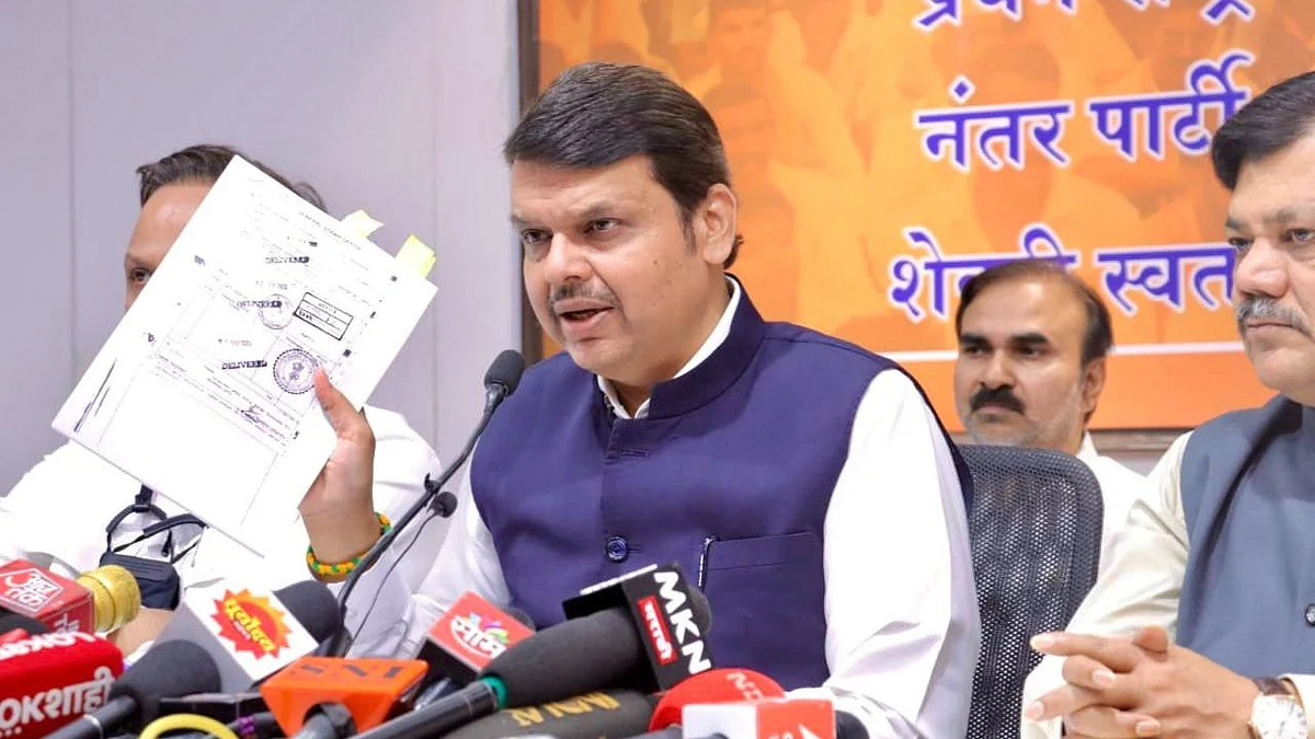 नवाब मलिकांनी मुंबई बॉम्बस्फोटातल्या आरोपींकडून कवडीमोलाने जागा का विकत घेतली?-फडणवीस