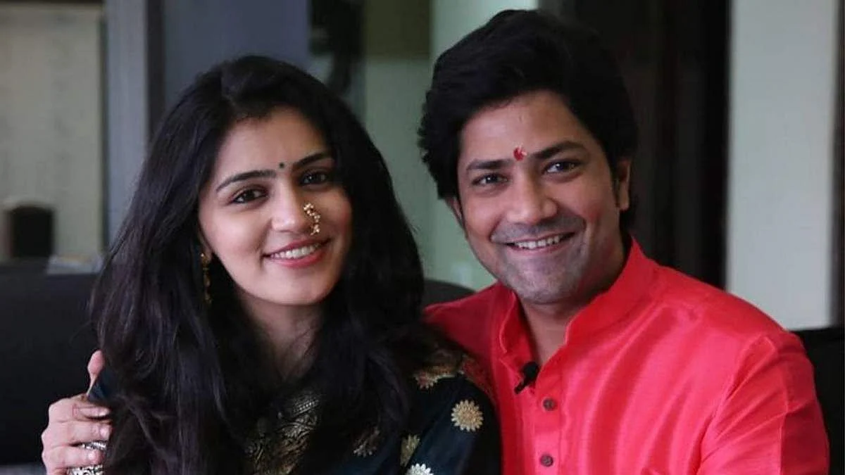 wife complaint against marathi actor aniket vishwasrao filed case of domestic violence and assault