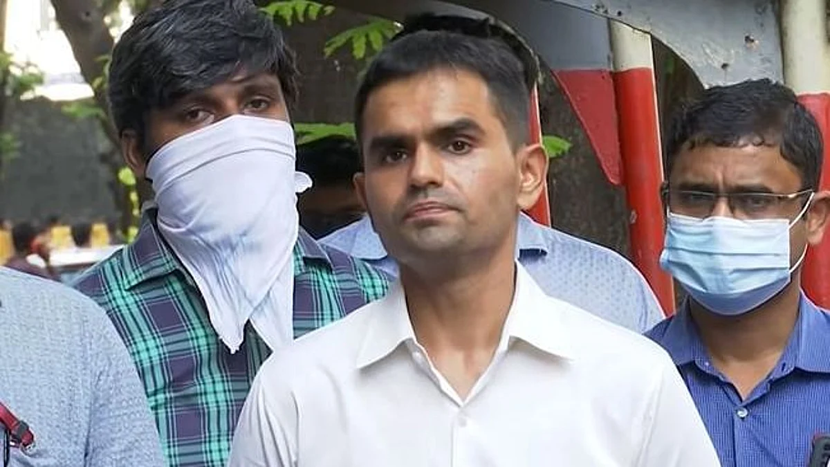 Exclusive : समीर वानखेडेंचा पाय खोलात? 17 लाखांचं घडयाळ ते परदेशी ट्रिप, समितीच्या रिपोर्टमध्ये काय?