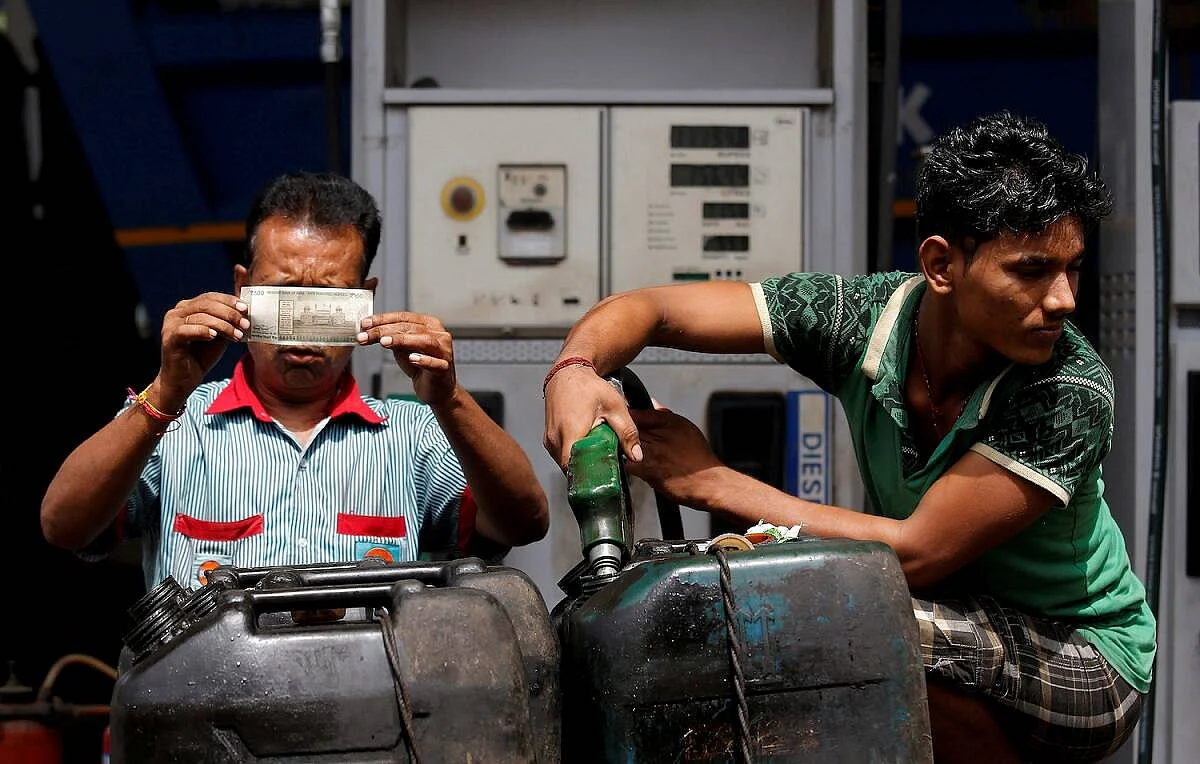Petrol-diesel Price Reduce: केंद्रानंतर 'या' 9 राज्यांनी पेट्रोल-डिझेलच्या दरात केली कपात