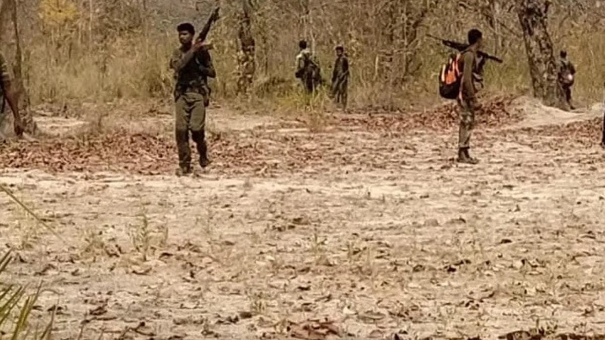गडचिरोली जिल्ह्यातल्या ग्यारापट्टी जंगलात 26 नक्षल्यांचा खात्मा, महाराष्ट्र पोलिसांची कारवाई
