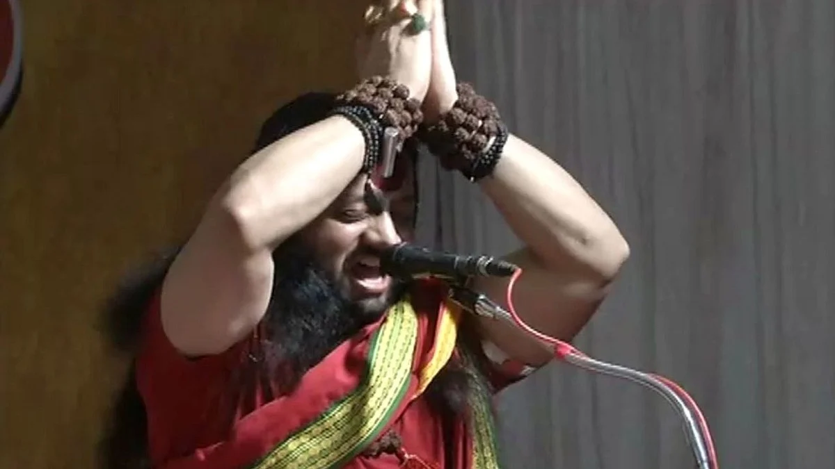 वादग्रस्त विधानांमुळे चर्चेत असलेला कालिचरण महाराज