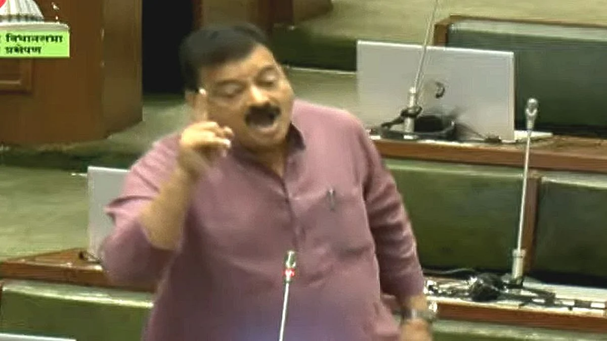 विधानसभा: 'तो चावून येणारा कुत्रा म्हणजे भास्कर जाधव', नितेश राणेंच्या वक्तव्यावर भास्कर जाधव प्रचंड संतापले!