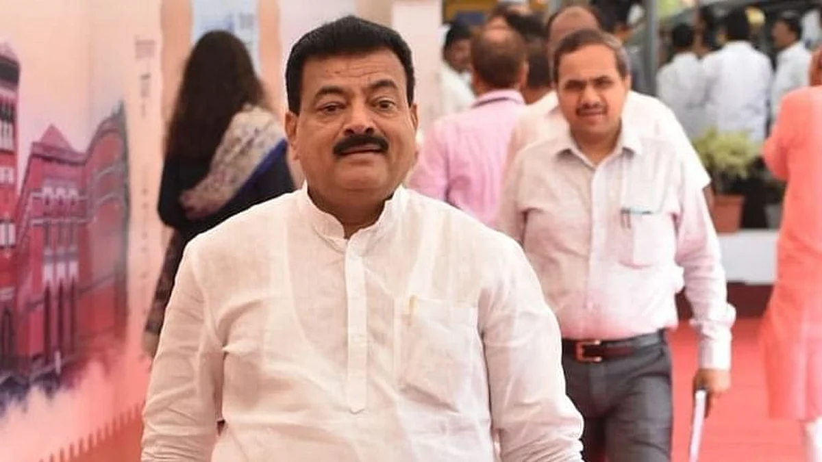 पंतप्रधान मोदींची नक्कल केल्याप्रकरणी भास्कर जाधवांची बिनशर्त माफी, फडणवीसांचं चॅलेंजही स्वीकारलं