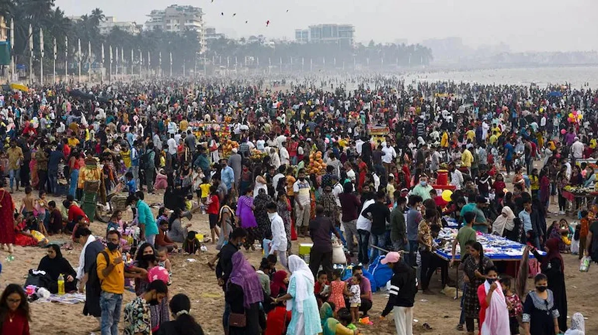 Omicron cases : महाराष्ट्रासह 13 राज्यांमध्ये ओमिक्रॉनचा शिरकाव; रुग्णसंख्या 200च्या पुढे