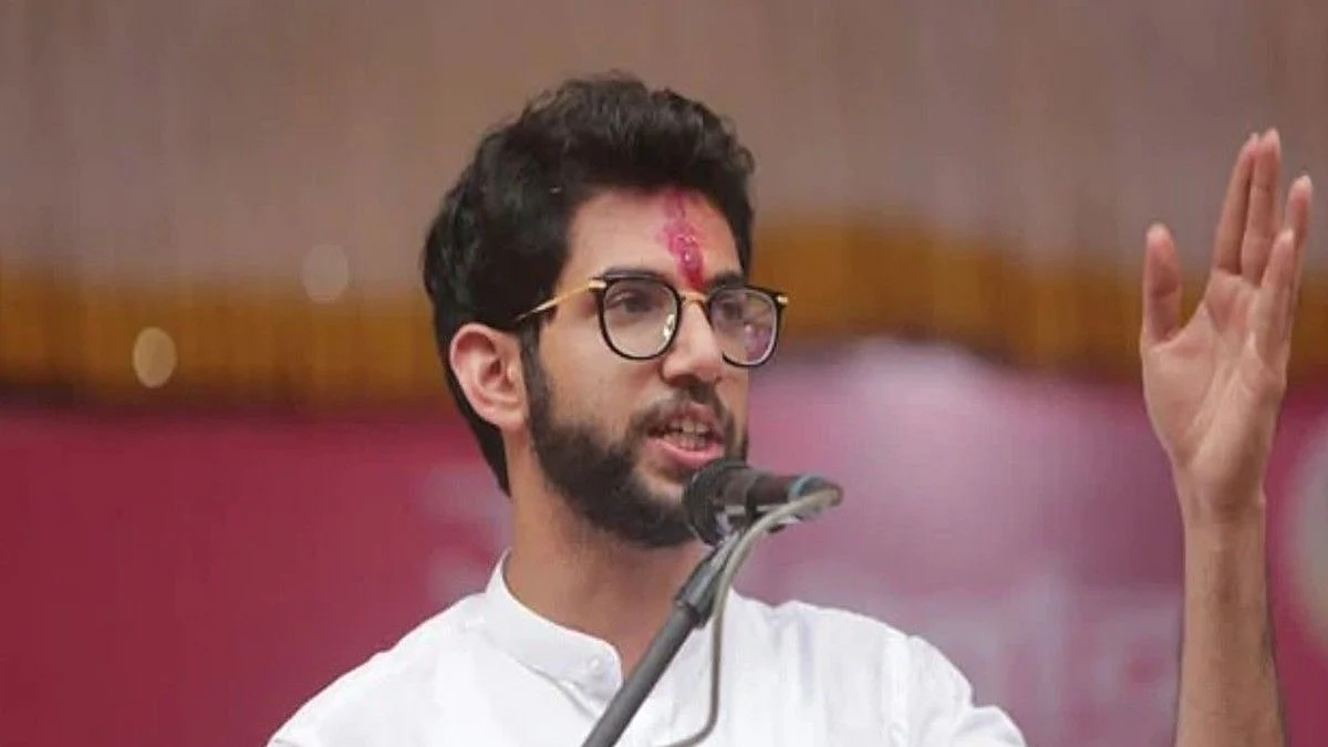 पर्यावरण मंत्री आदित्य ठाकरेंचं मोदी सरकारला पत्र, लसीकरणाबाबत केली अत्यंत महत्त्वाची मागणी