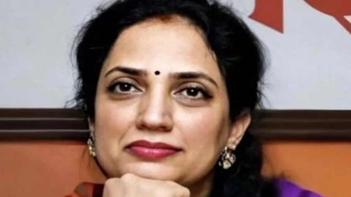 'महाराष्ट्राच्या राबडीदेवी' असं रश्मी ठाकरेंना भाजपने संबोधलं, शिवसेनेचा तिळपापड का होतो आहे?