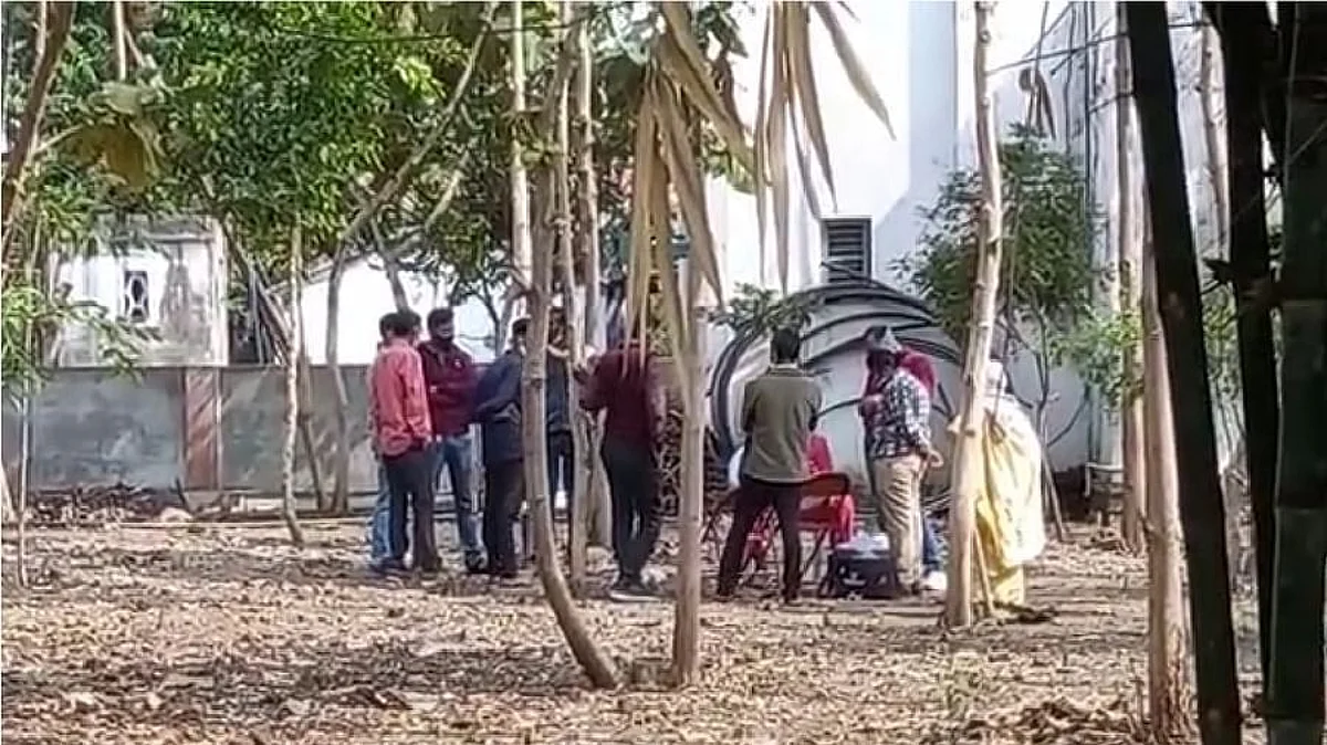 वर्ध्यातल्या रूग्णालयामागे 11 कवट्या आणि 54 हाडं मिळाल्याने खळबळ, महिला डॉक्टर आणि नर्सही ताब्यात