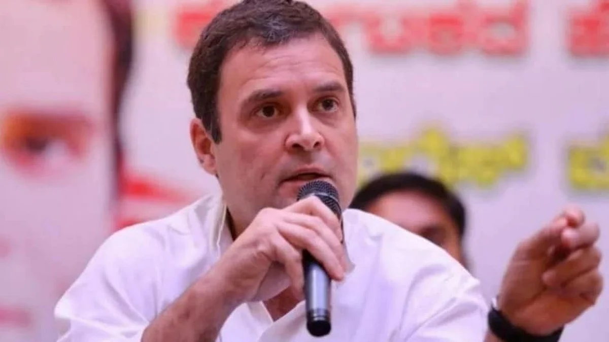 राहुल गांधींना दोन दिवसात ईडीने विचारले ३० प्रश्न, टायर जाळत काँग्रेस कार्यकर्त्यांनी नोंदवला निषेध