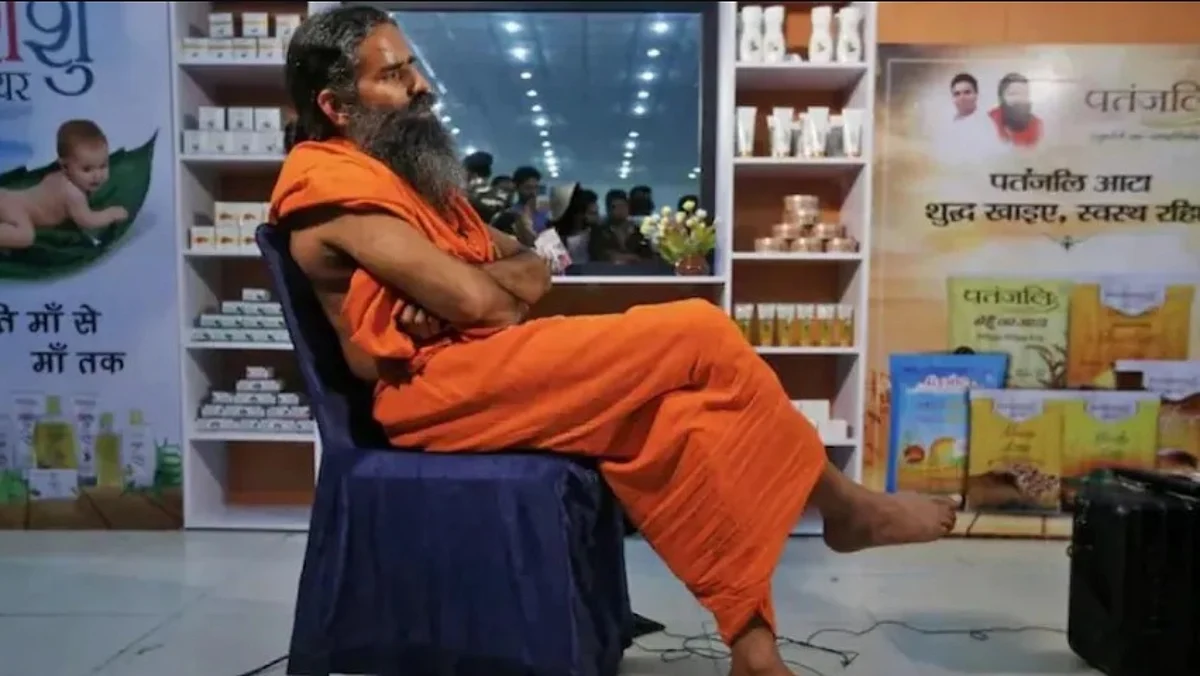 इंधनाच्या वाढत्या दरांबाबत विचारला प्रश्न तेव्हा रामदेवबाबा भडकले आणि म्हणाले.....