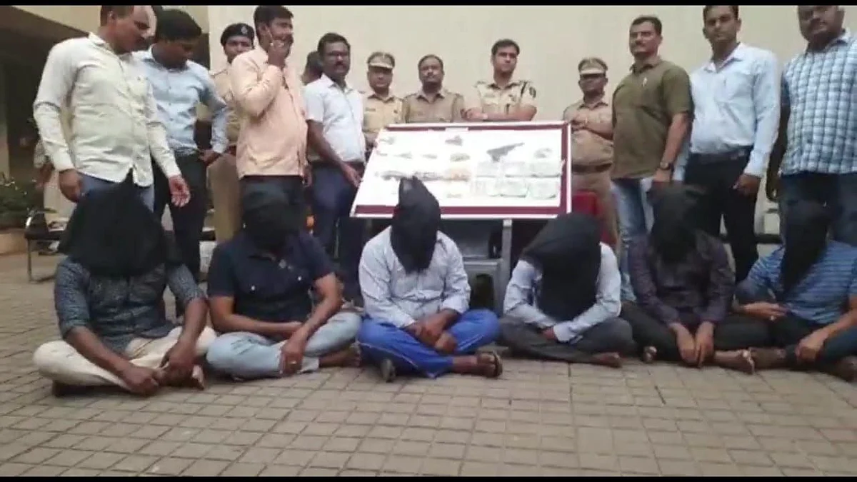 रत्नागिरी : व्यापाऱ्याचं अपहरण करुन सोनं आणि रोकड लुटणाऱ्या टोळीला २४ तासांत अटक