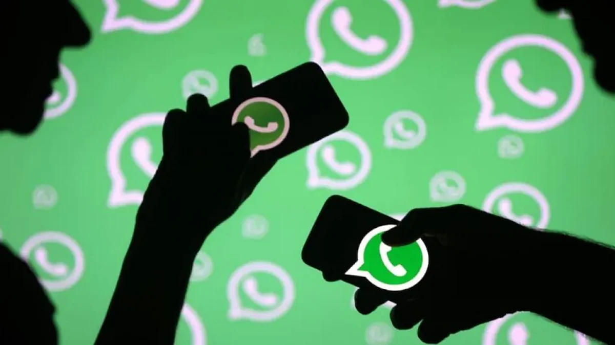 love chat on whatsapp want to start after video call cheating money ghaziabad crime