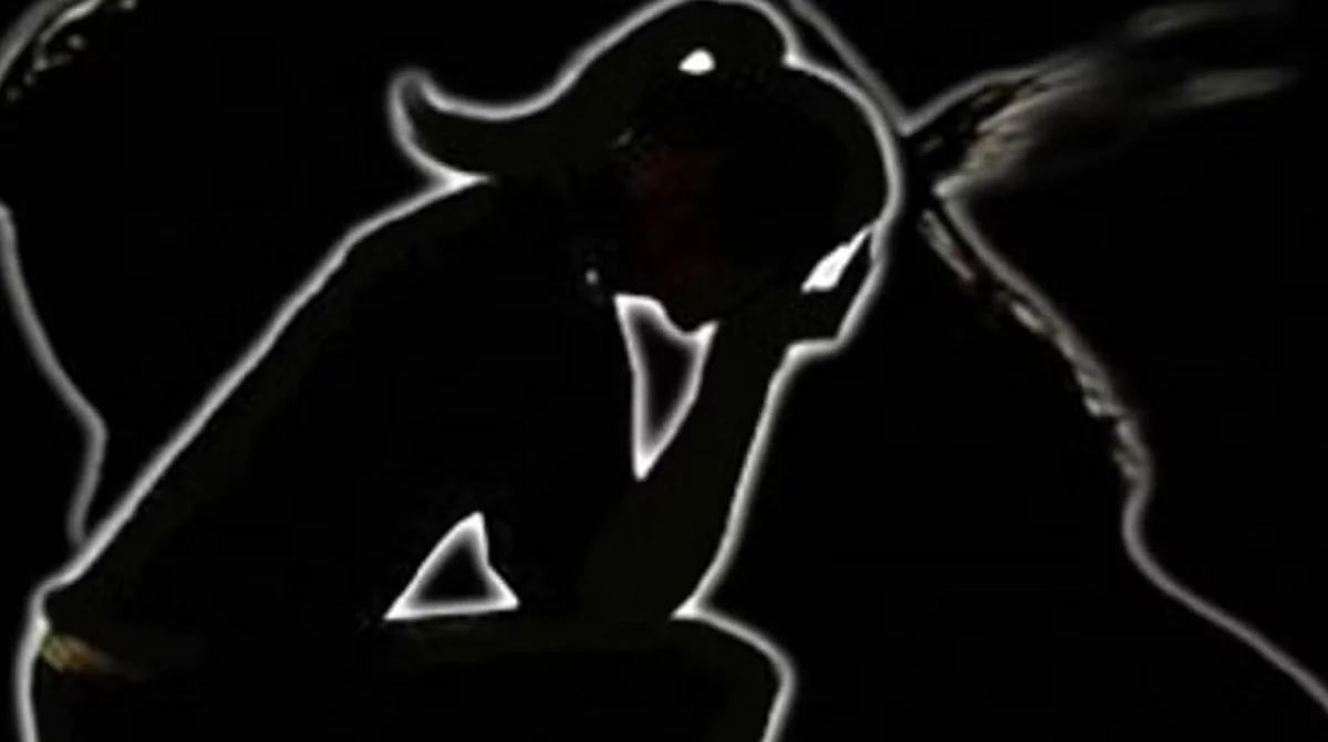 A 24-year-old girl was molested by a sweeper at JSPM College in Pune