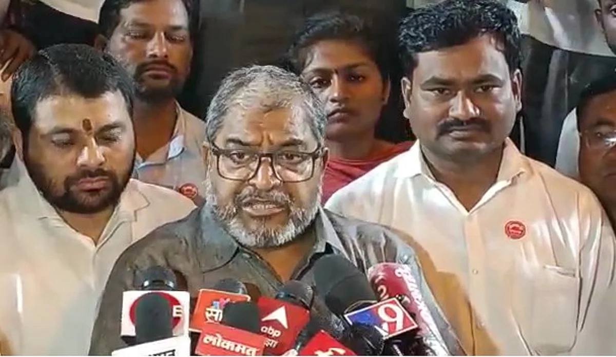 महाविकास आघाडीला झटका : राजू शेट्टींची स्वाभिमानी शेतकरी संघटना सरकारबाहेर