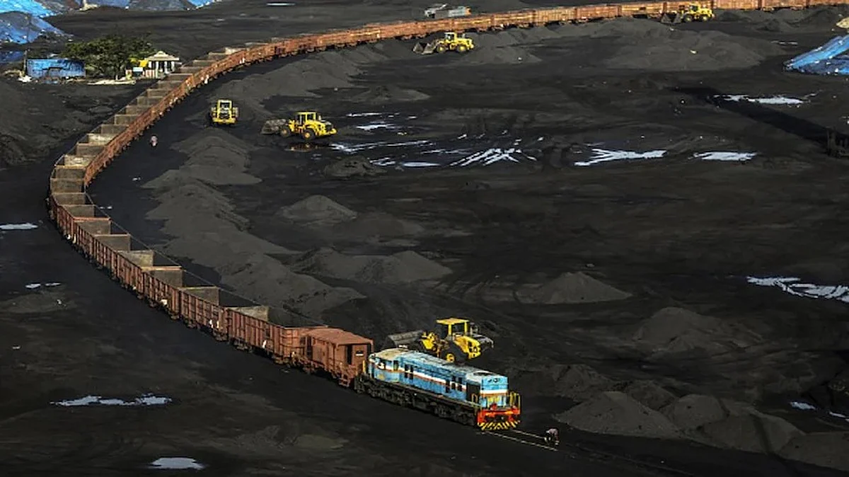 Coal Crisis : विजेची मागणी वाढली, देशभरात कोळशाचा तुटवडा; 657 प्रवासी रेल्वे गाड्या रद्द