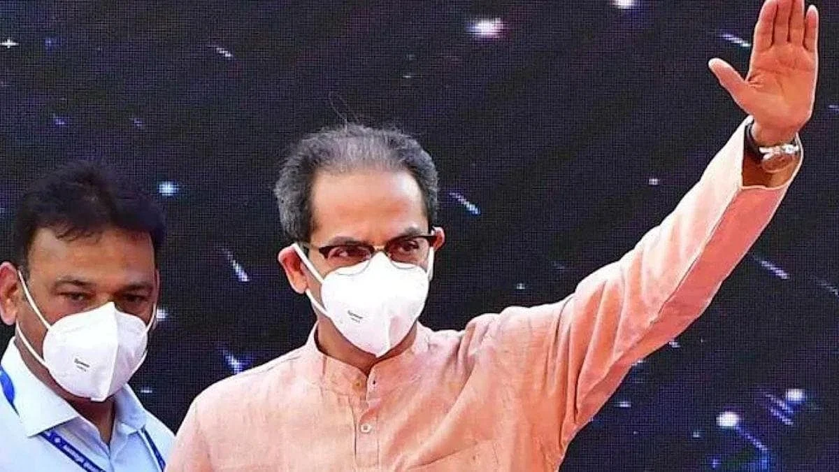 'धोका पत्करून शस्त्रक्रिया केलीये, ती...'; उद्धव ठाकरे जिल्हाप्रमुख्यांच्या बैठकीत काय म्हणाले?