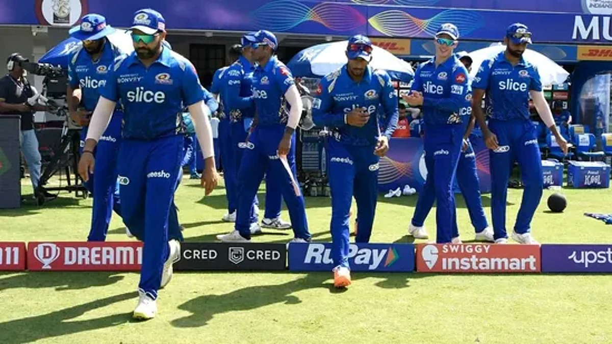निसटलेला डाव सावरण्यासाठी मुंबईचा शेवटचा प्रयत्न, 'या' बॉलरला संघात संधी मिळण्याचे संकेत?