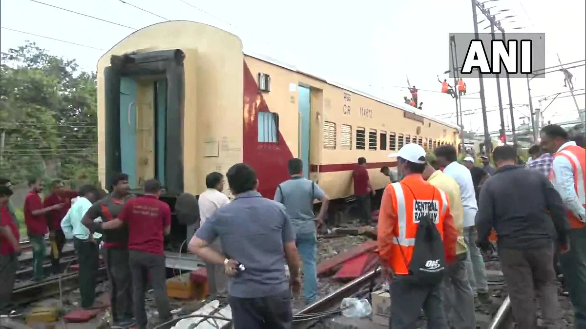 traffic on central railway 25 to 30 minutes late two of the 3 derailed coaches have been rerailed