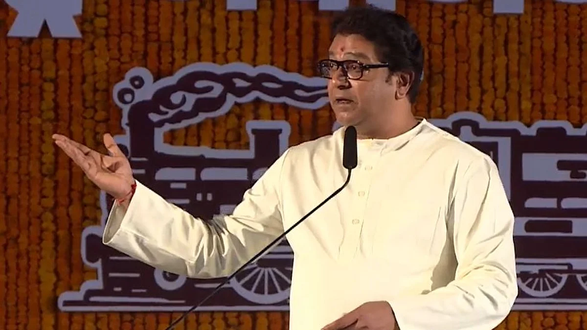 'राष्ट्रवादी काँग्रेसच्या जन्मानंतर जाती-जातीत द्वेष, शरद पवारांना पण तेच हवंय', राज ठाकरेंची जहरी टीका