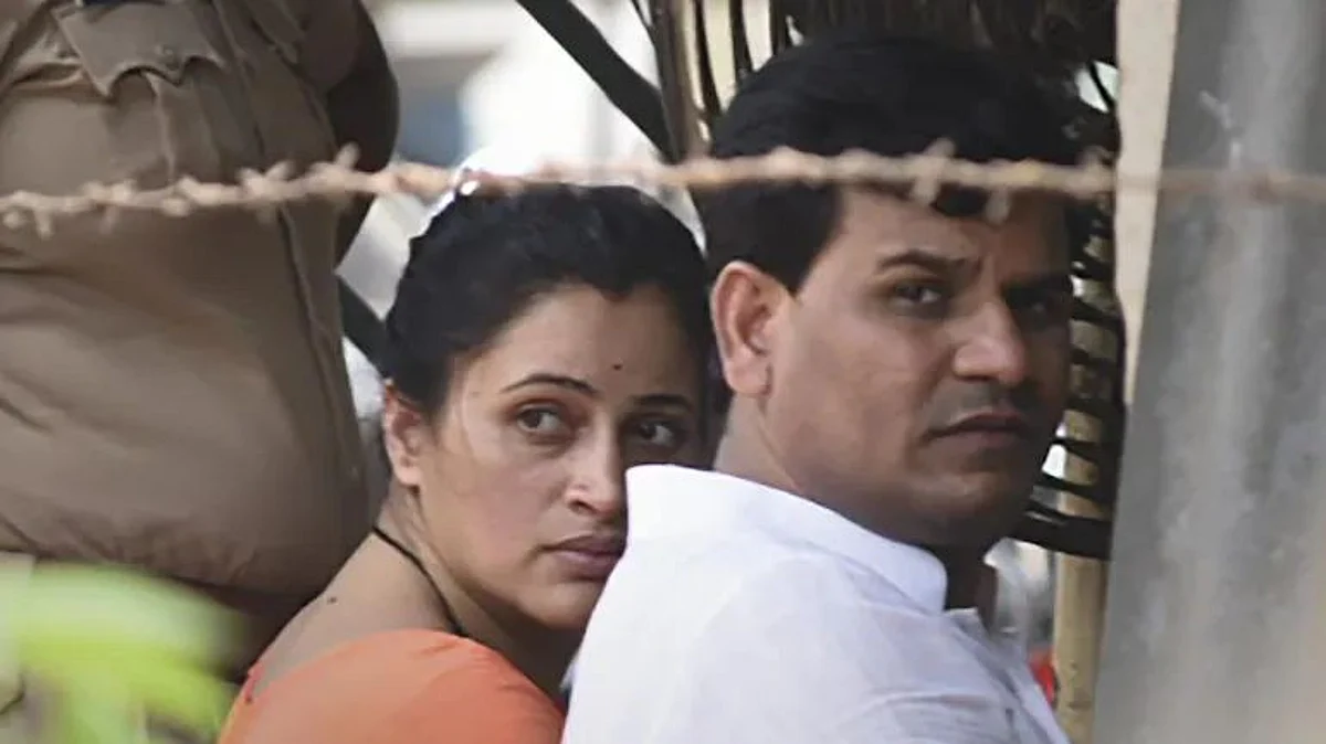 Rana Couple: राणा दाम्पत्याला तूर्तास तुरुंगातच राहावं लागणार, कोर्टाकडून दिलासा नाहीच!