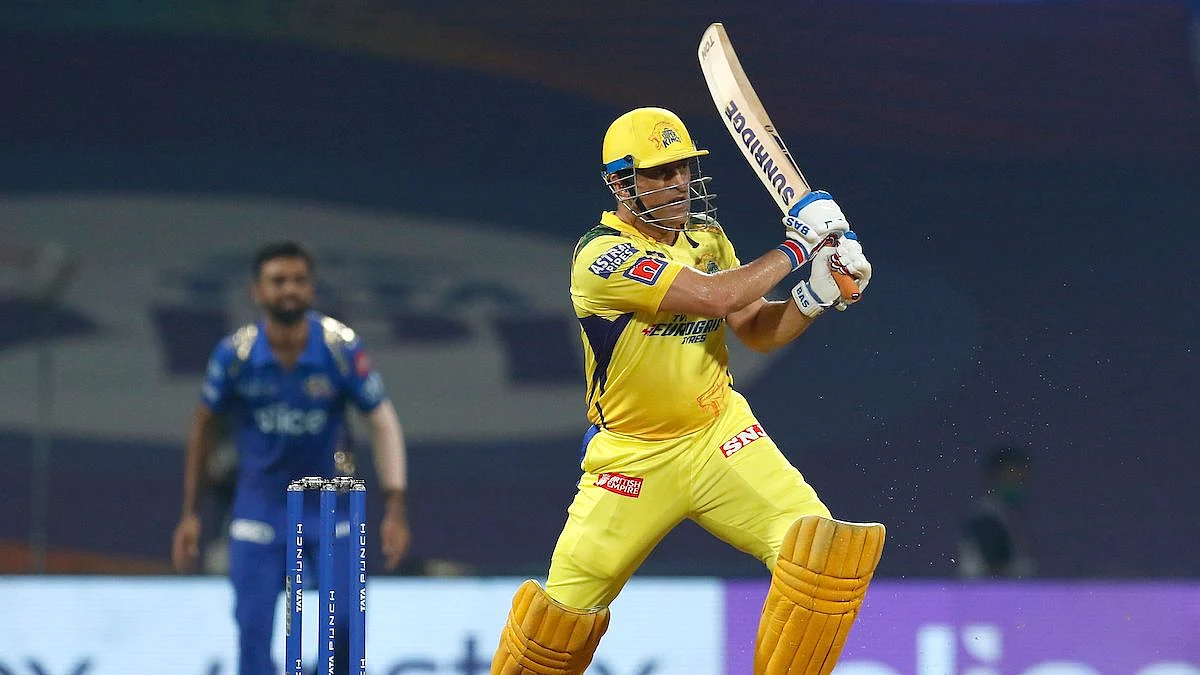 IPL 2022 : धोनीच्या खेळीने चाहते खुश! मुंबईच्या पहिल्या विजयी स्वप्नावर फेरलं पाणी