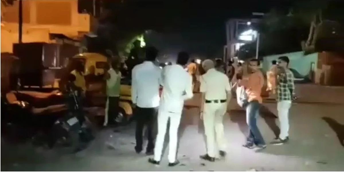 मशिदींवरच्या भोंग्याविरोधात हनुमान चालीसा पठण !नाशिकमध्ये मनसेचे ३३ कार्यकर्ते ताब्यात