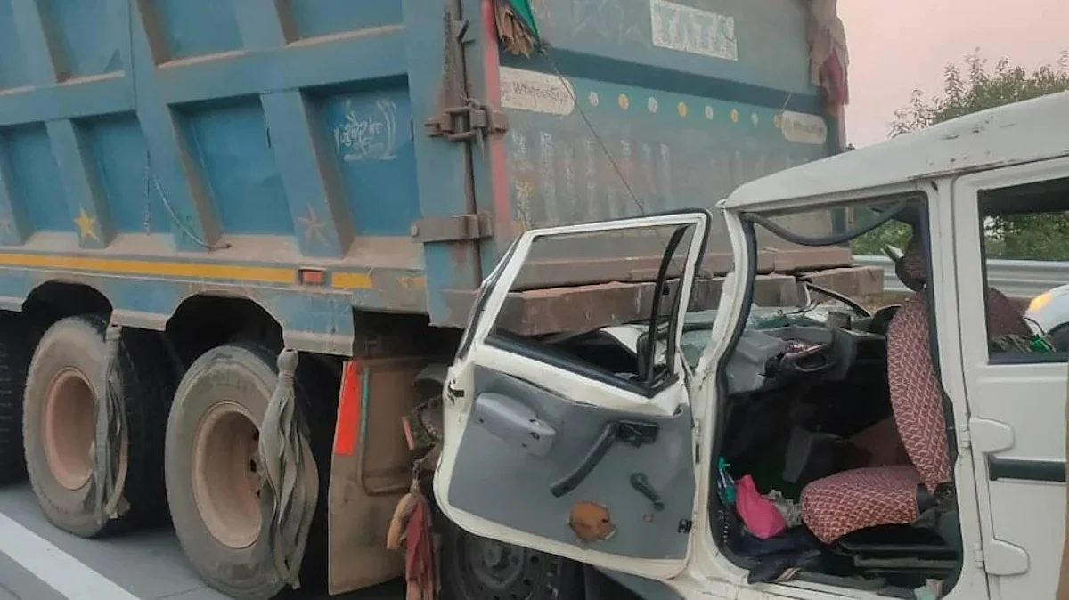 Yamuna Expressway Accident : नोएडात भीषण अपघात, महाराष्ट्रातील ४ जणांसह ५ जागीच ठार
