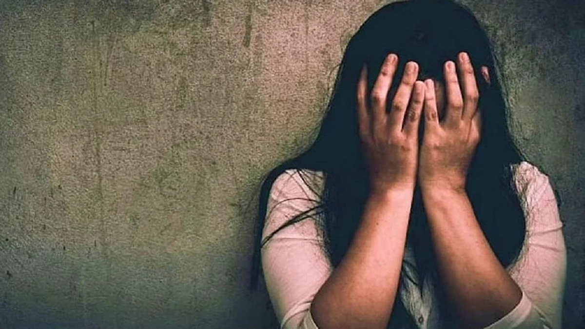 A 9-year-old girl was raped and killed in Kalyan, and the murderer also tried to torture a goat