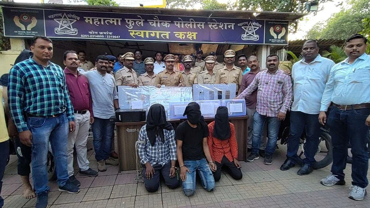 प्रिंटींग मशिनच्या सहाय्याने बनावट नोटा छापून चलनात आणण्याचा प्रयत्न, तीन आरोपी अटकेत