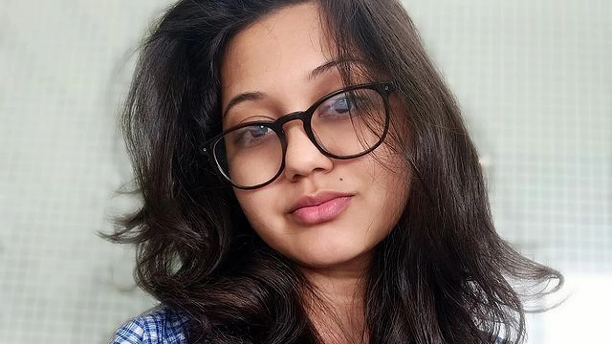 केतकी चितळेच्या अडचणींमध्ये आणखी भर, आता अंबाजोगाईत गुन्हा दाखल