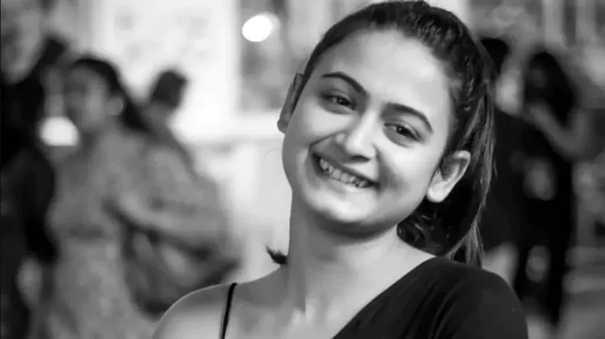 death of bengali actress pallavi dey dead body found hanging inside the house