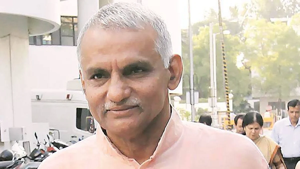Senior social worker Prakash Amte admitted to Dinanath Mangeshkar Hospital in Pune