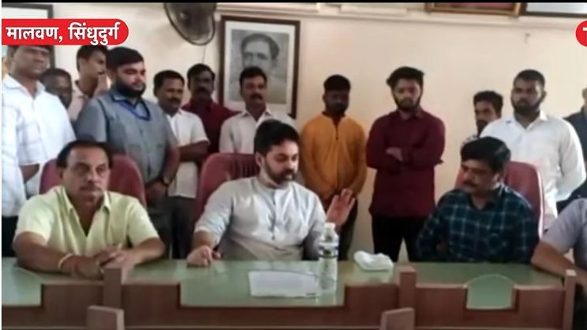 As soon as Shinde-Fadnavis came to power, Nilesh Rane lashed out at the officer, the video went viral