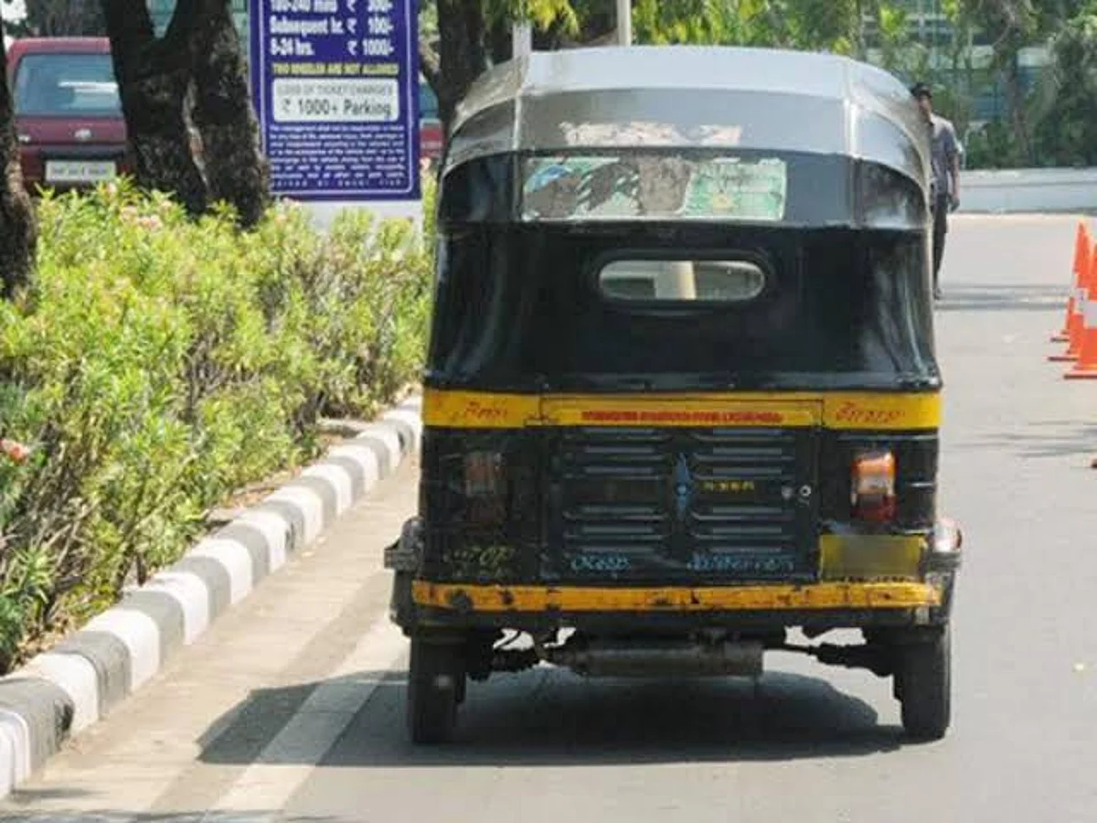 Pune Riksha increase fare