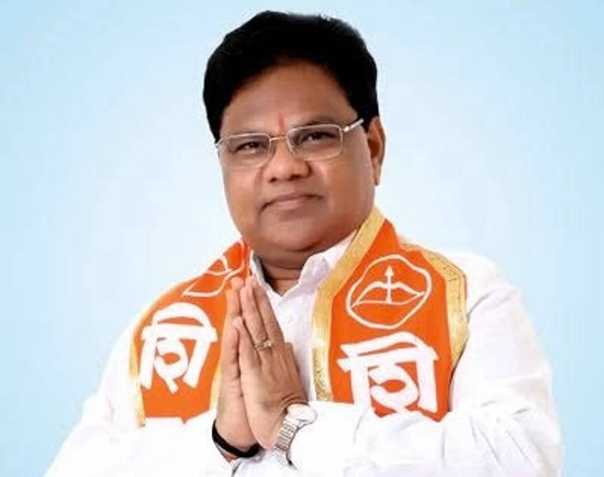 Tanaji sawant took oath as an Maharashtra Cabinet minister