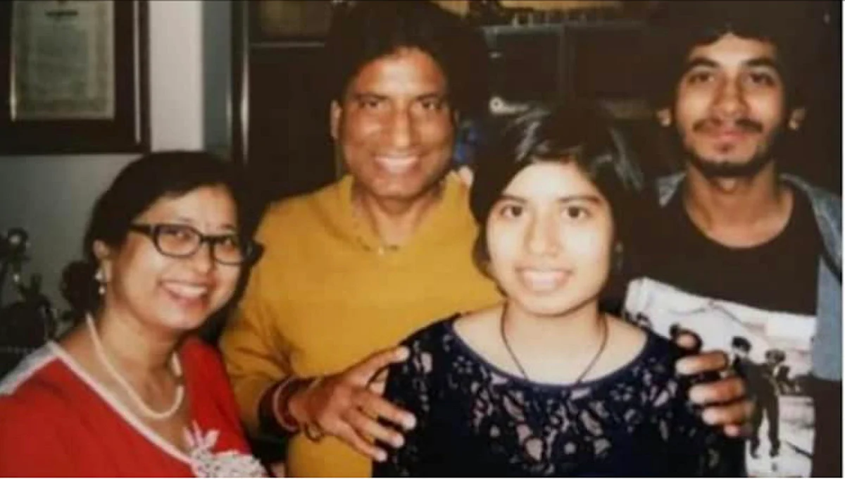 Raju shriwatav family photo