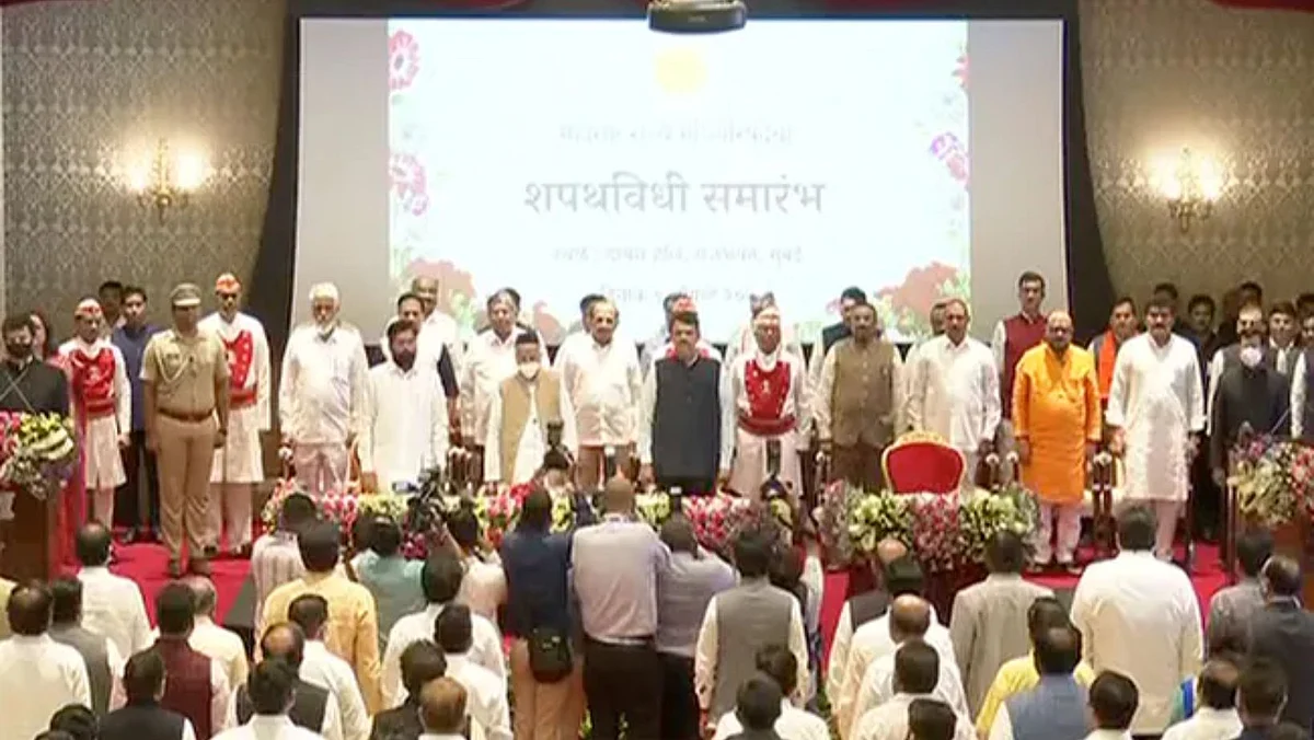शिंदे-फडणवीस मंत्रिमंडळाचं खातेवाटप जाहीर, मलाईदार खाती कोणाकडे?