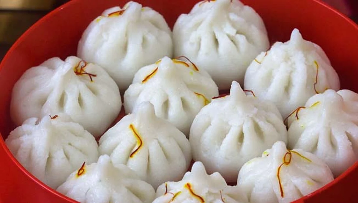 Ganesh Chaturthi Recipe: बाप्पाला आवडणारे उकडीचे मोदक कसे करायचे माहित आहे का?