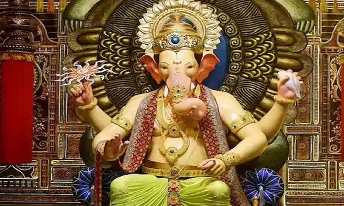 Lalbaug Raja Sarvjanik Gaensh Utsav Mandal Fined 3 Lakh 66 Thousand By Mumbai Mahapalika