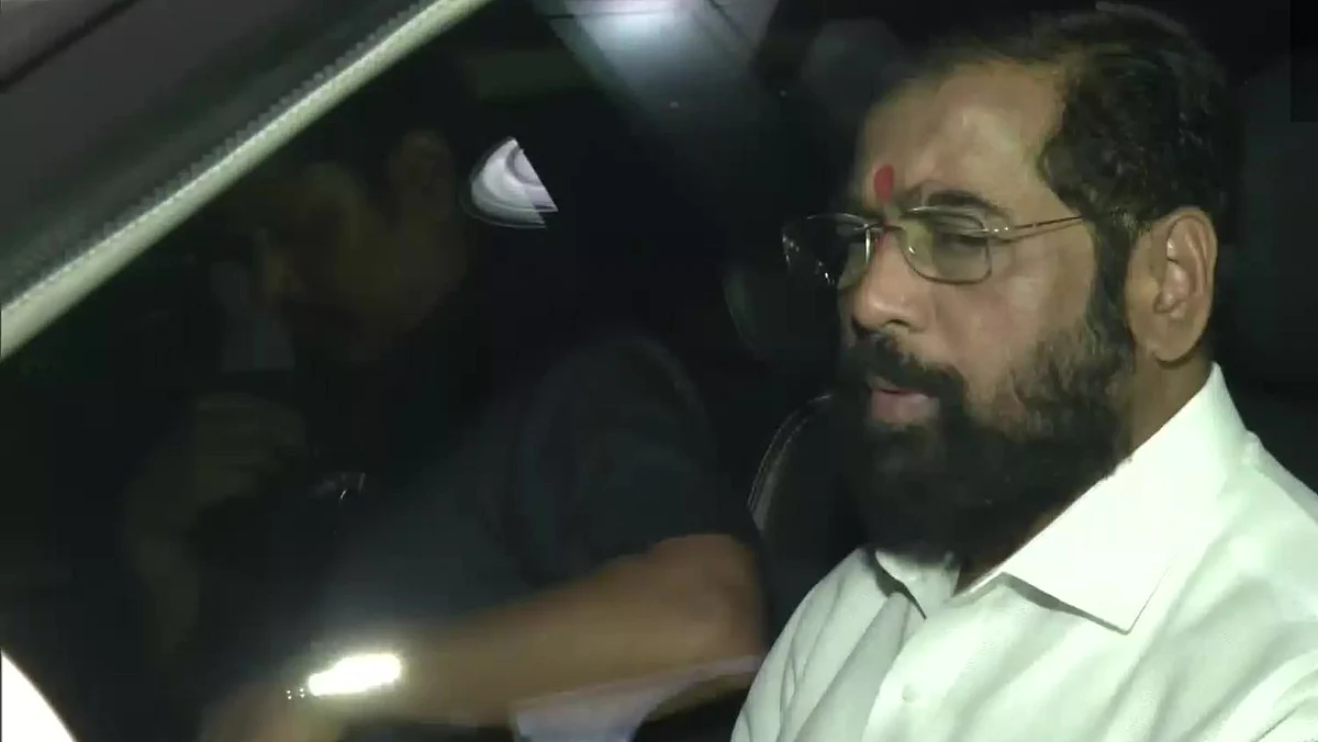 महाराष्ट्र सदनातून एकनाथ शिंदे 20 मिनिटासाठी अचानक झाले गायब, चर्चांना उधाण